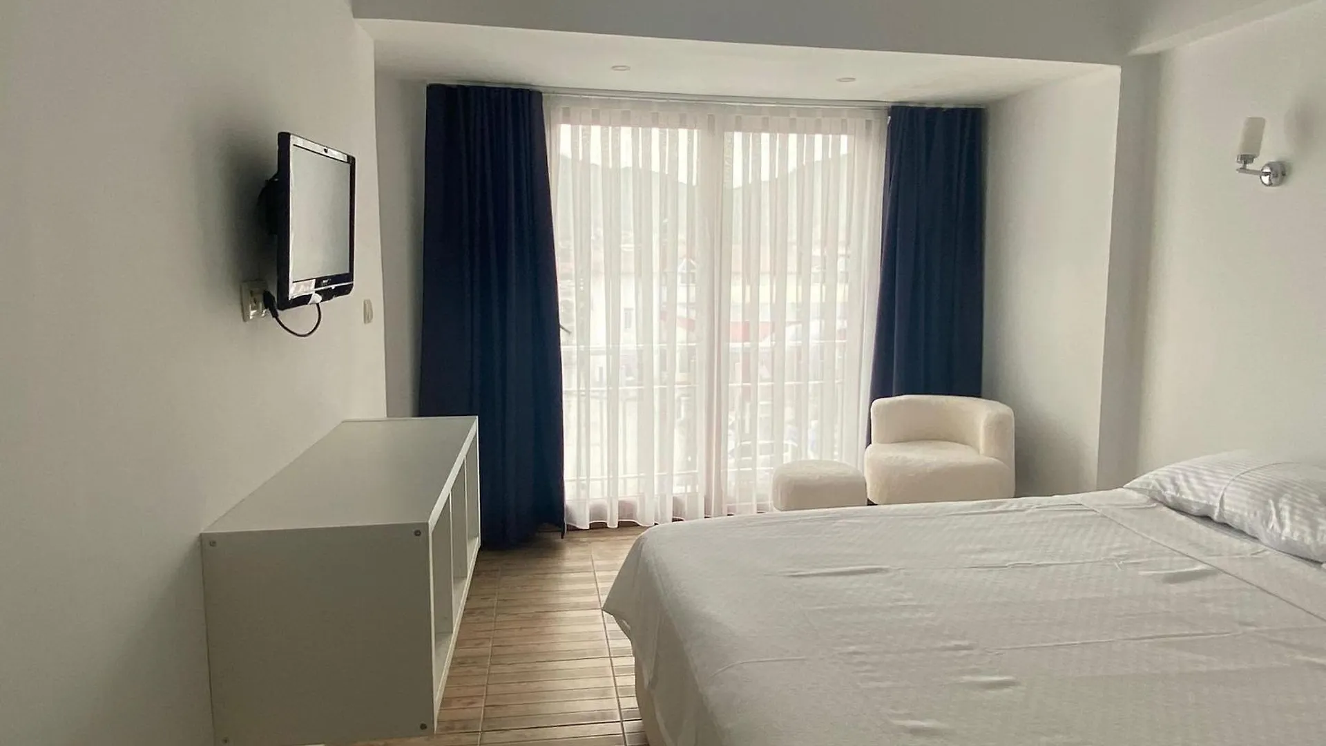 Bouvardia Inns kontakt
